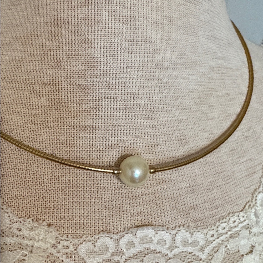 Vintage Choker Necklace by Avon - Picture 2 of 4